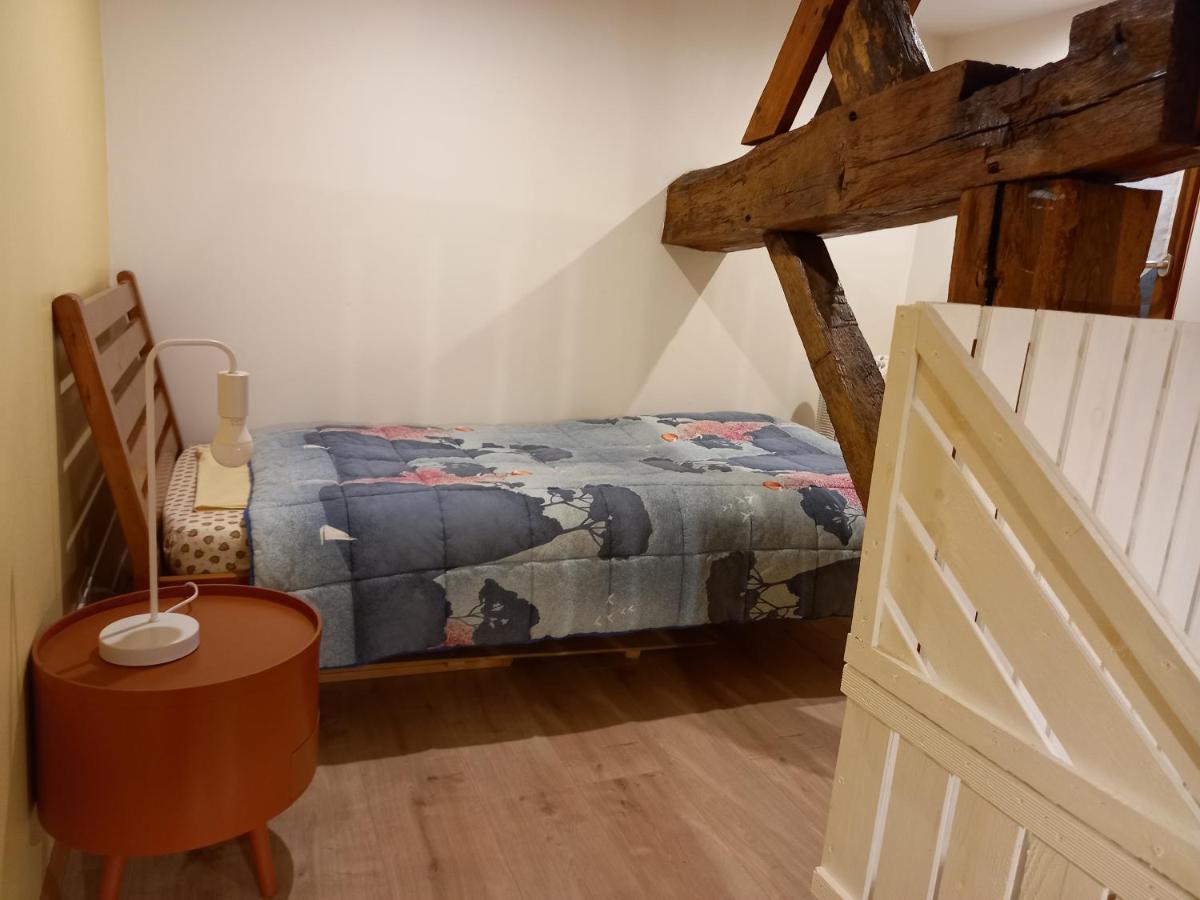 Le Calme A La Campagne Apartment Besson Стая снимка