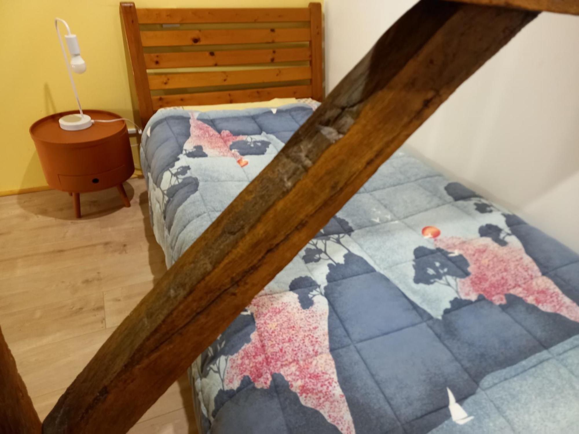 Le Calme A La Campagne Apartment Besson Стая снимка